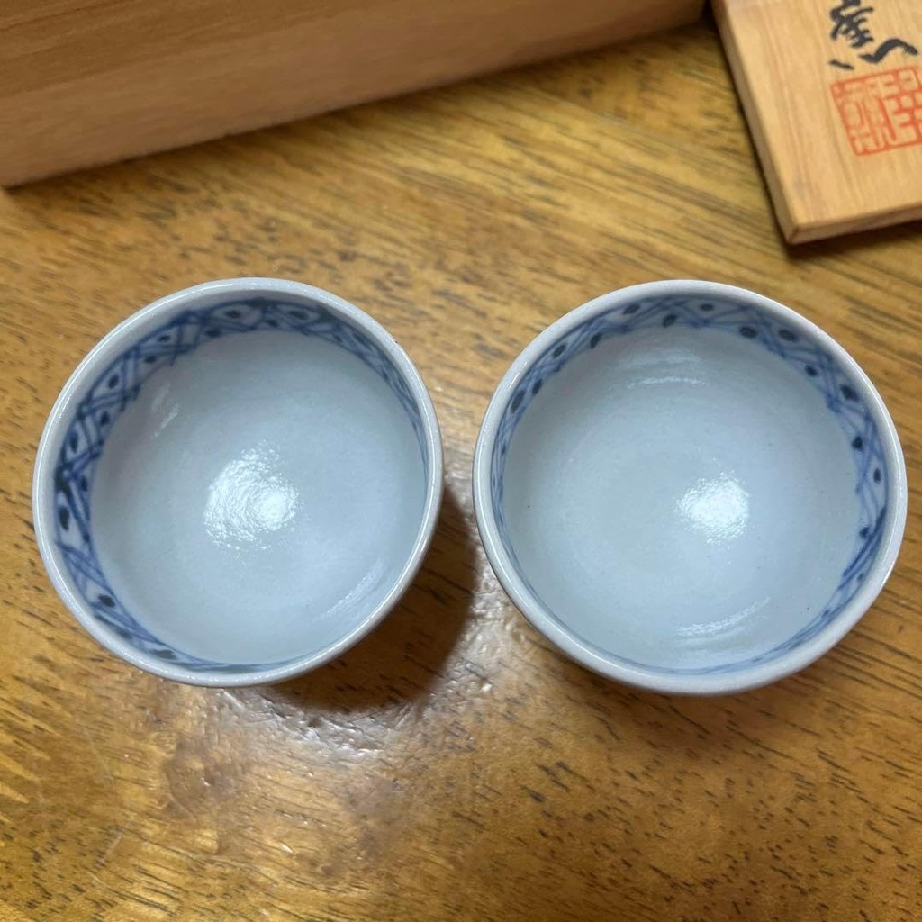 mino-pottery-sake-cup-with-old-dyeing-ko-4.jpg