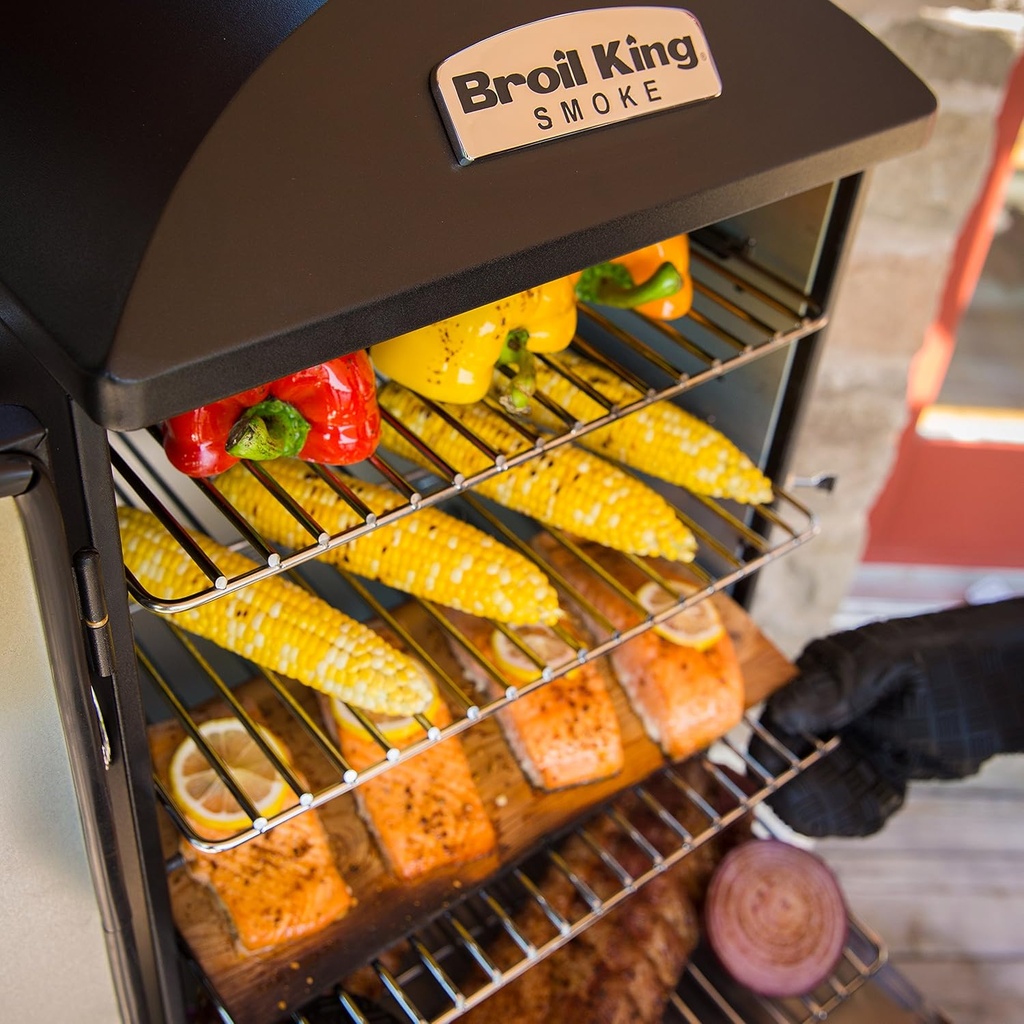 broil-king-923614-vertical-propane-smoke-4.jpg