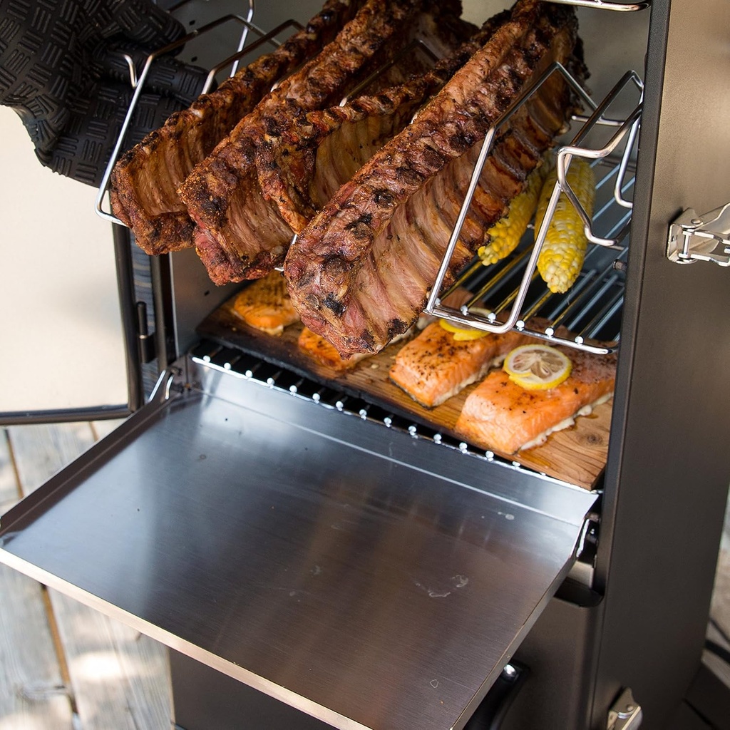 broil-king-923614-vertical-propane-smoke-6.jpg